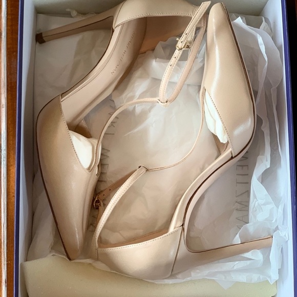 **SOLD** STUART WEITZMAN Amity T Strap Napa Leather Heels Size 7 - Picture 3 of 6